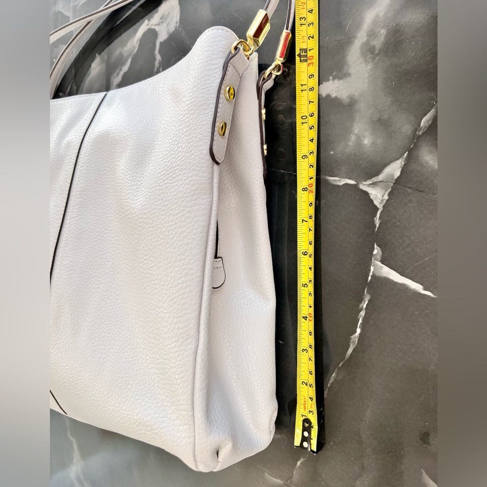 Anne Klein Cream Tote with Gold Hardware - Picture 4 of 9